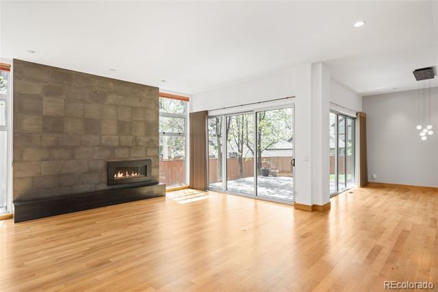 Building Photo - 947 S Gilpin St