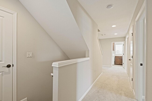 Building Photo - Spacious 4-bdrm/3-bath in North Bethany—Ga...