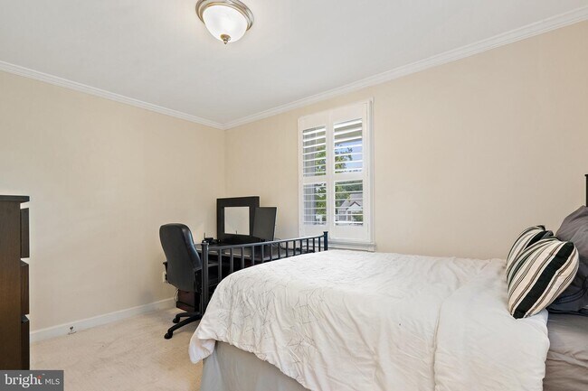 Building Photo - 3146 Headrow Ln