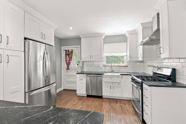 Building Photo - 324 Oakley Ln