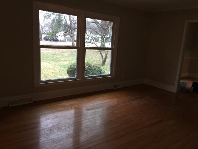 Building Photo - 4 bedroom in Charlotte NC 28212
