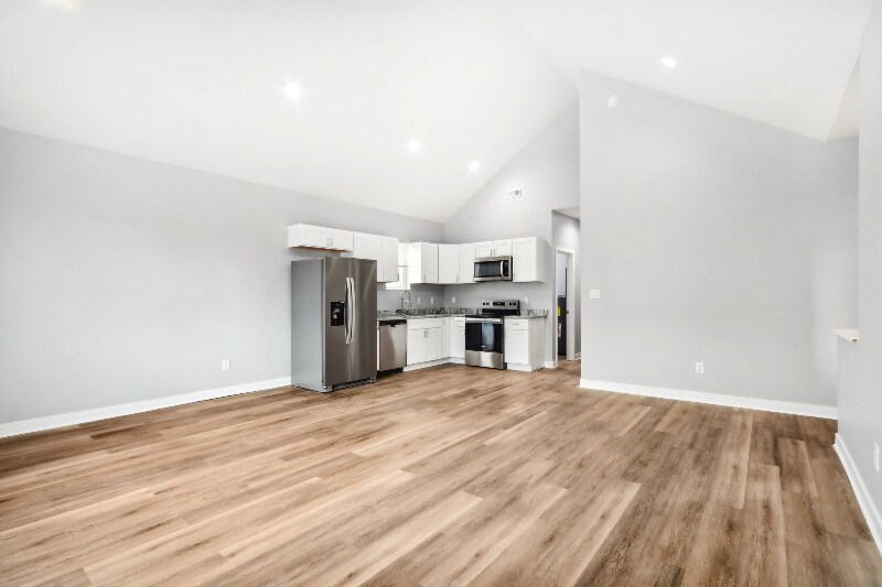 Building Photo - 2752 Guilford Ave