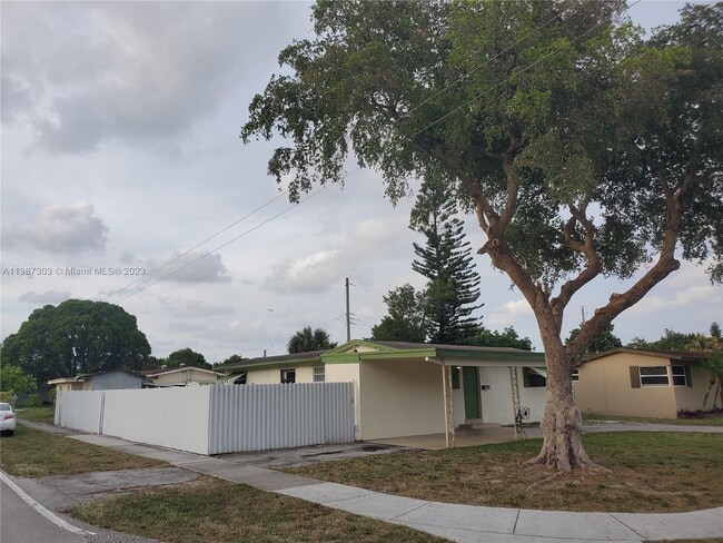 Building Photo - 7791 NW 39th St