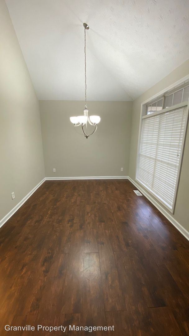 Building Photo - 3 br, 2.5 bath House - 616 Lone Oak Court