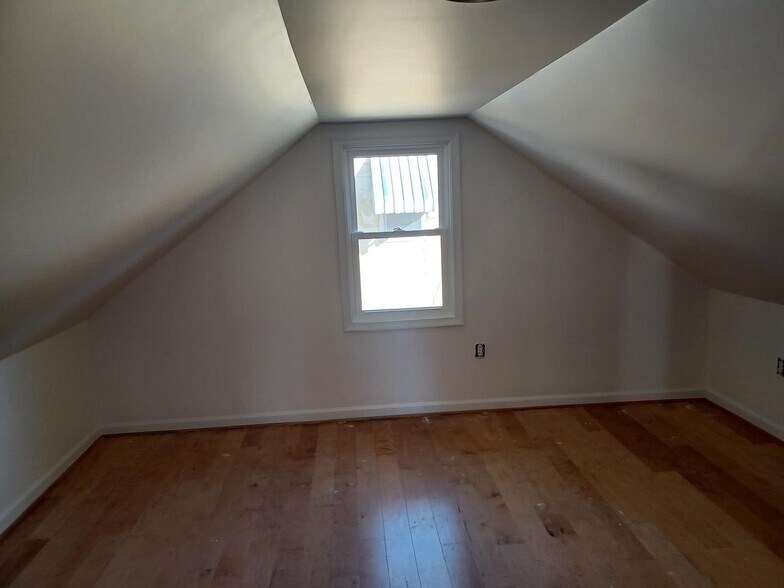 Building Photo - 1407 Carter St