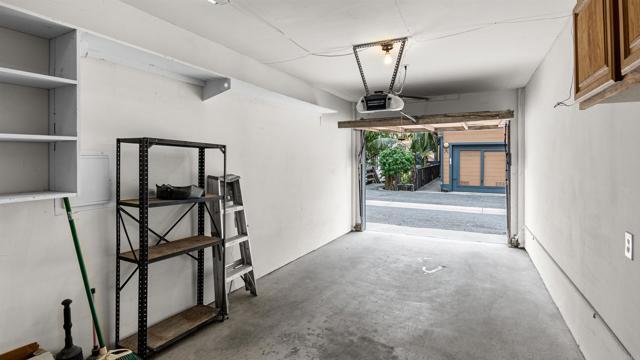 Building Photo - 812 Kalpati Cir