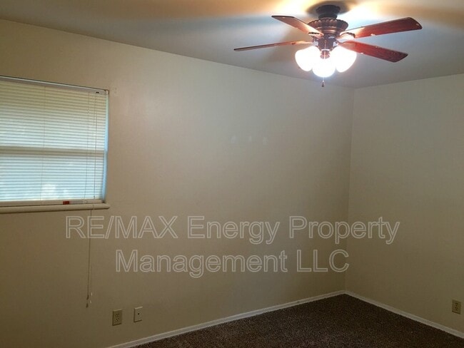 Building Photo - 5808 Rhode Island Ave