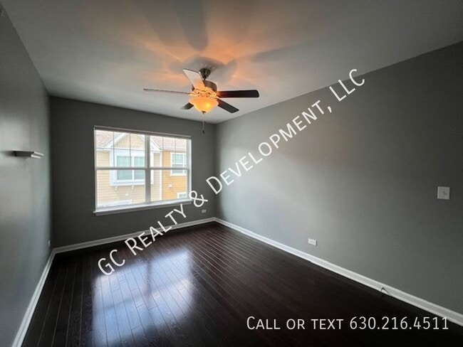 Building Photo - 54 Lakeview Pl