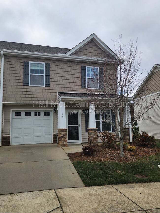 Building Photo - 19 Barnett Shoals Dr