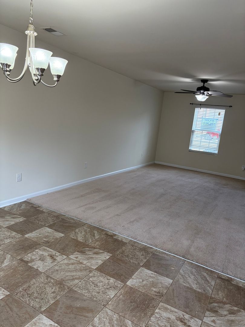 Building Photo - 26 Jones Creek Cir