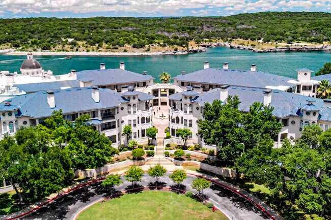 Building Photo - 3404 American Dr