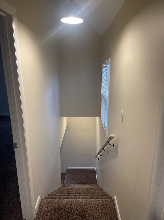 Building Photo - 638 Decatur Ave