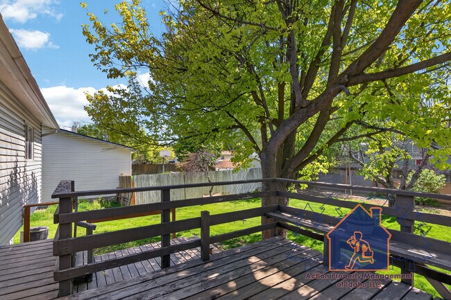 Building Photo - 510 Elmwood Dr