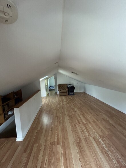 Building Photo - 117 Nicoll St