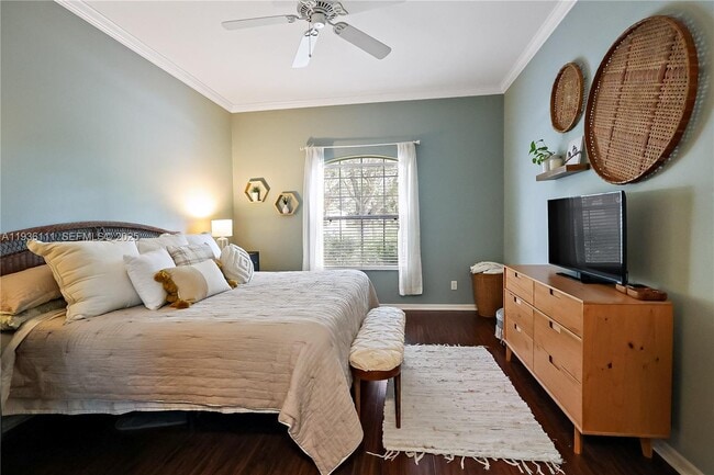 Building Photo - 143 37th Dr SW