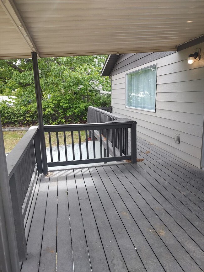 Building Photo - 1439 Terrace Dr