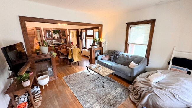 Building Photo - 2 Bedroom Apartment in Prospect Park