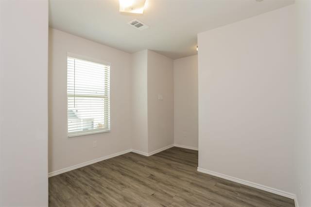 Building Photo - 5513 Shore Point Trl