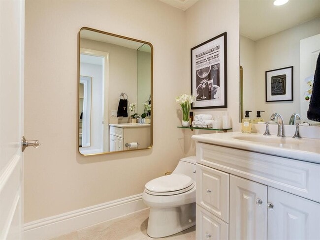 Building Photo - 4201 Bayshore Blvd