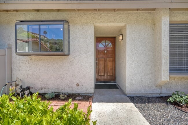 Building Photo - 1956 Sandstone Vista Ln