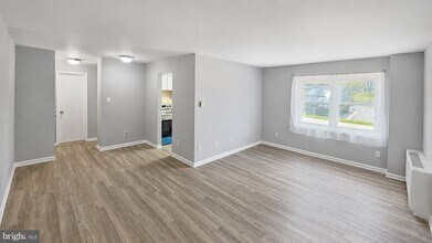 Building Photo - 4260 Buckman Rd