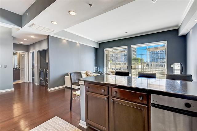 Building Photo - 3225 Turtle Creek Blvd