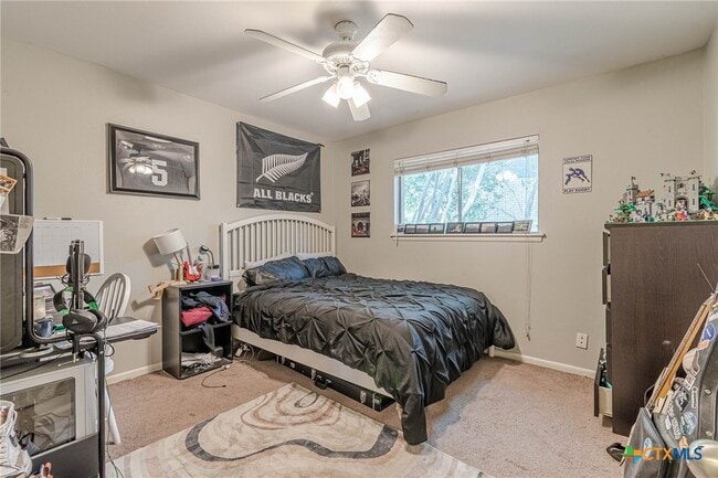 Building Photo - 133 Algarita Rd