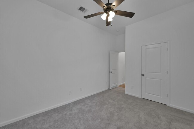 Building Photo - 17841 McClary Cardinal Dr