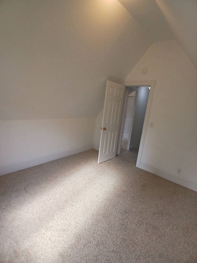 Building Photo - Newly Renovated 4BR/1BA Single-Family Home with Garage – Cleveland