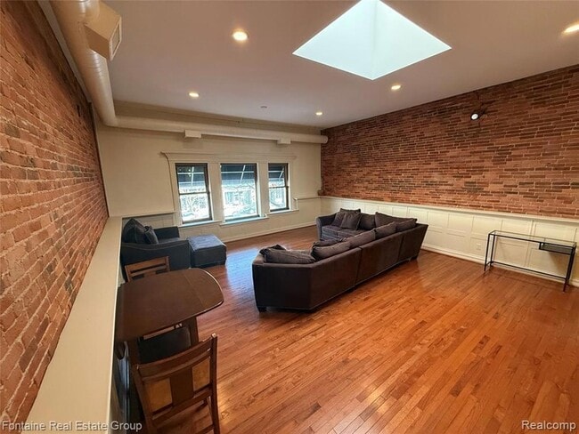 Building Photo - 107 W Grand River Ave