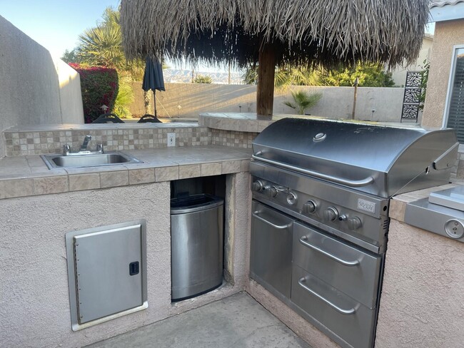Building Photo - 81258 Avenida Esmeralda