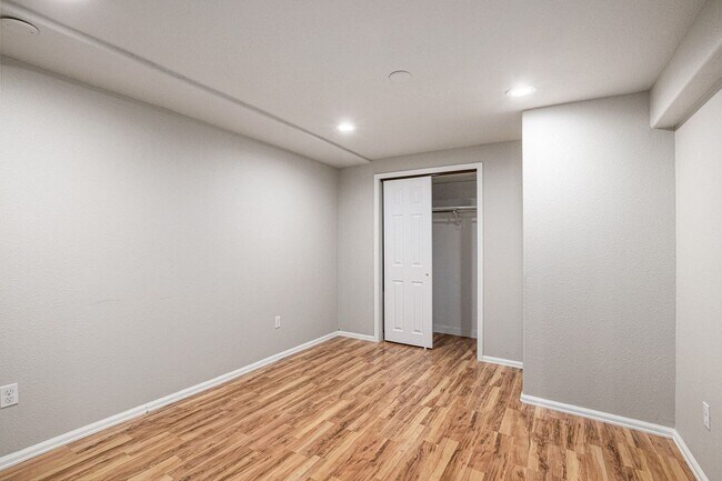 Building Photo - Available NOW!! SFH in Valley Traditions Littleton CO!