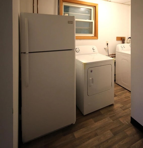 Building Photo - 105 Leyden St