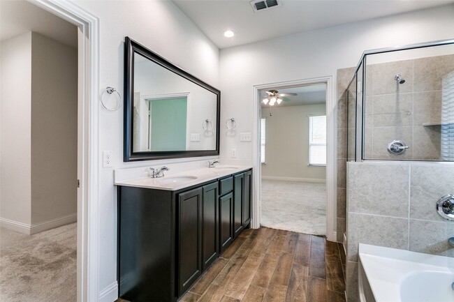 Building Photo - 3701 Trillium Dr