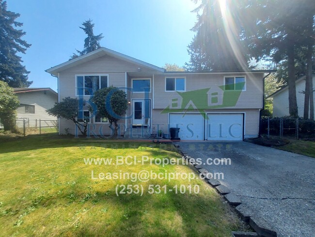 Primary Photo - Beautiful 4 Bedroom/ 3 Bath Home close to ...