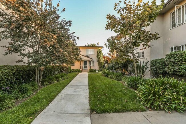 Building Photo - 1.0 bedroom in Pasadena California 91106