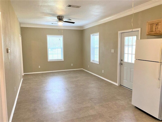 Building Photo - 29311 Lazy Pine Dr