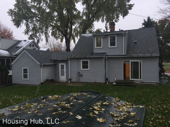 Building Photo - 3 br, 2 bath House - 632 Morgan Ave South
