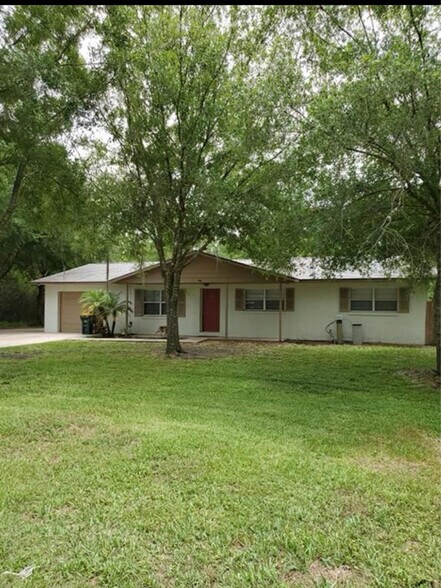 Building Photo - 5325 Lake Haven Blvd