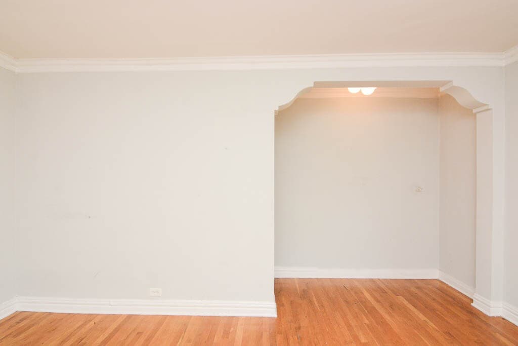 Building Photo - 533 W Roscoe St