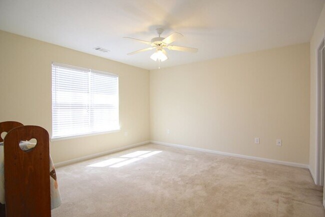 Building Photo - 108 Mistletoe Way