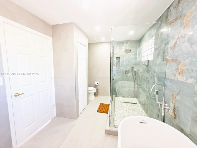 Building Photo - 16404 Diamond Head Dr