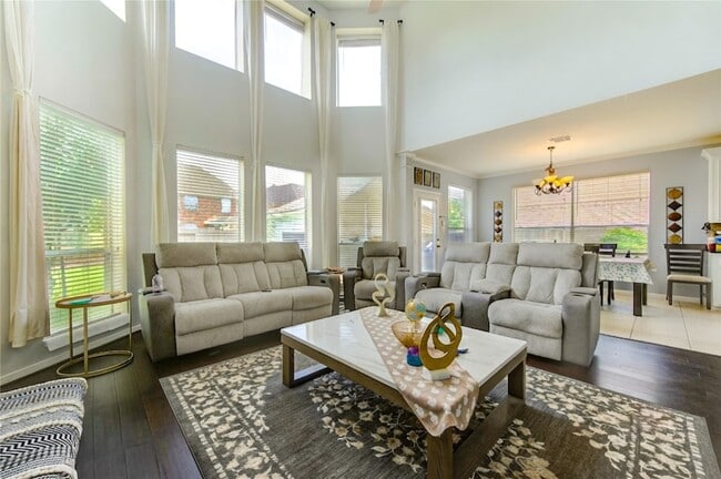 Building Photo - 5911 Canyon Brook Ct