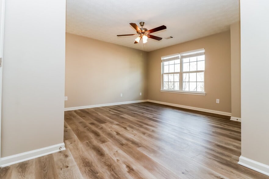 Building Photo - 4399 Stone Gate Way