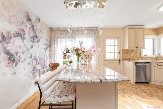 Building Photo - 1815 Schermerhorn St