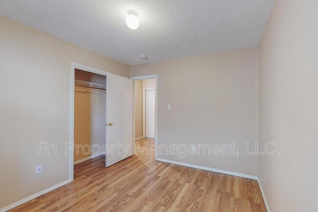 Building Photo - 10728 Hatch Dr NW