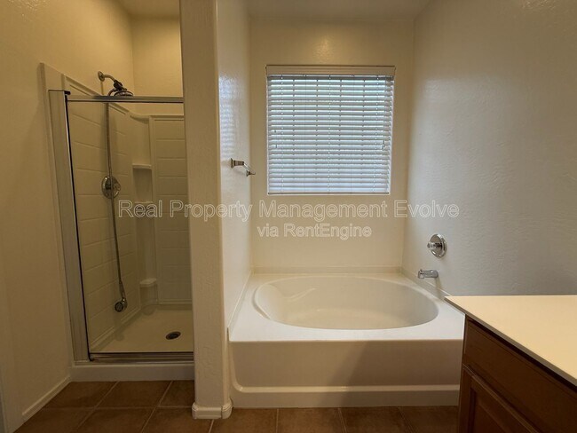 Building Photo - 7337 W St Catherine Ave