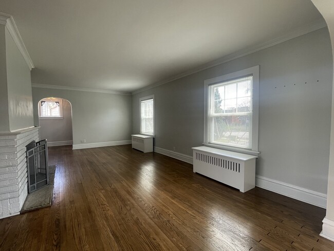 Building Photo - 58 Norfolk Ave