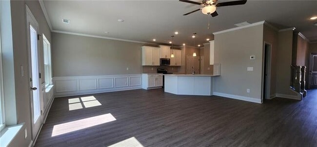 Building Photo - 1476 Fern Ridge Ln