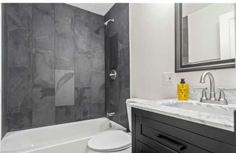 Building Photo - 4105 Sunrise Dr